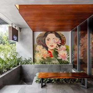 Triple E Metro Ben Thanh Hotel